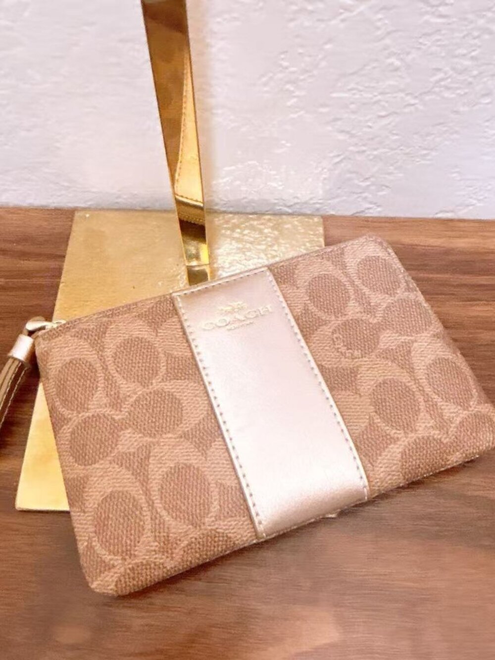 NWT Coach Corner Zip Wristlet In Signature Canvas CX255